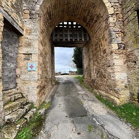 La Tour Château-larcher Arrivée Autonome Appartement Chateau-Larcher