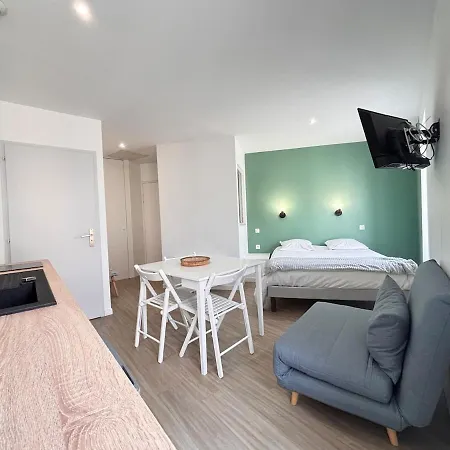 La Tour Château-larcher Arrivée Autonome Appartement Chateau-Larcher
